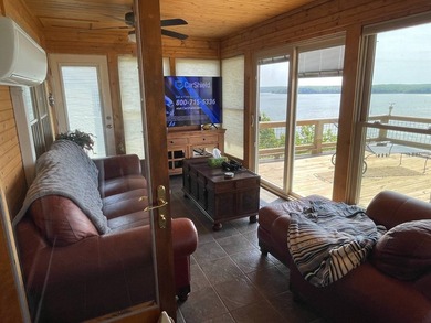 Welcome to your front-row seat on Kentucky Lake, where - photo 60