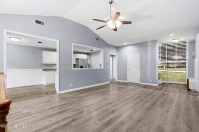 Exceptional 4-bedroom home located on a quiet cul-de-sac - photo 6