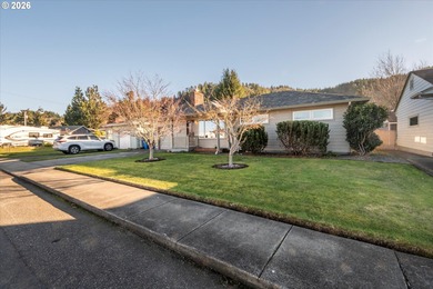 North Umpqua River Home For Sale in Reedsport Oregon