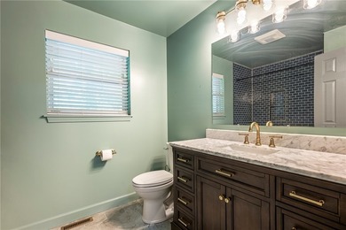 Featuring high-end finishes, no detail was spared in this - photo 13