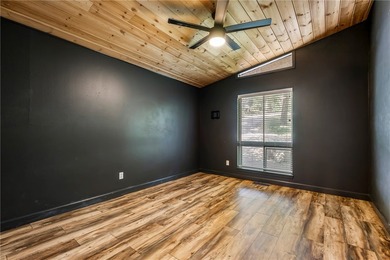 Featuring high-end finishes, no detail was spared in this - photo 17