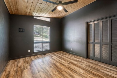Featuring high-end finishes, no detail was spared in this - photo 18
