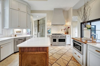Over 6000sqft, 4 bed, 4.5 bath by Greg Frazier. This stunning - photo 20