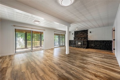 Featuring high-end finishes, no detail was spared in this - photo 21