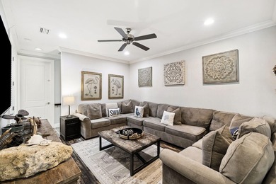 Welcome to this beautifully appointed 4-bedroom, 4-bathroom - photo 21
