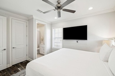 Welcome to this beautifully appointed 4-bedroom, 4-bathroom - photo 28