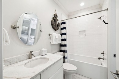 Welcome to this beautifully appointed 4-bedroom, 4-bathroom - photo 31