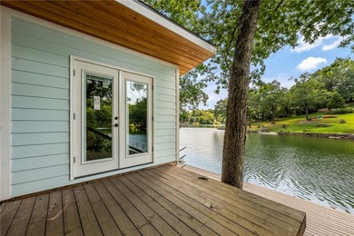 Featuring high-end finishes, no detail was spared in this - photo 38