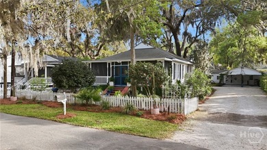 Isle of Hope is a remarkable neighborhood in a City known for - photo 3
