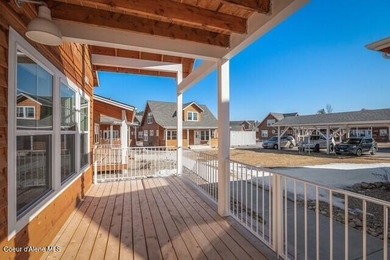 Customized 3-bedroom bungalow in Dover Bay Resort on Lake Pend - photo 3