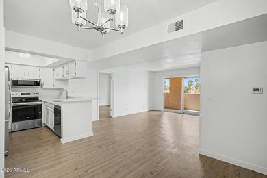 Stunning, completely remodeled 3rd-floor condo offering - photo 14