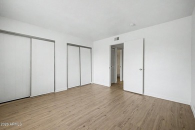 Stunning, completely remodeled 3rd-floor condo offering - photo 20