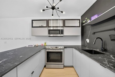 Beautifully renovated 1-bedroom condo in the heart of Wilton - photo 7