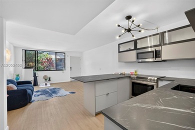 Beautifully renovated 1-bedroom condo in the heart of Wilton - photo 9