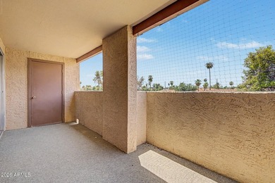Stunning, completely remodeled 3rd-floor condo offering - photo 33