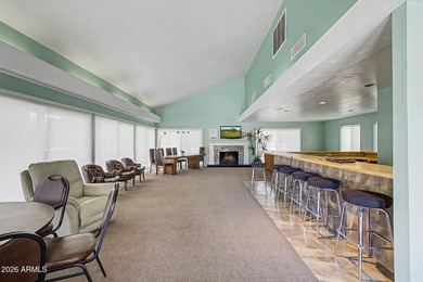 Stunning, completely remodeled 3rd-floor condo offering - photo 35