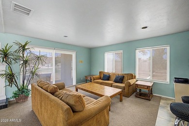 Stunning, completely remodeled 3rd-floor condo offering - photo 38