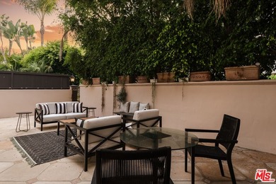 Nestled in Marina Del Rey's highly coveted Silver Strand - photo 4