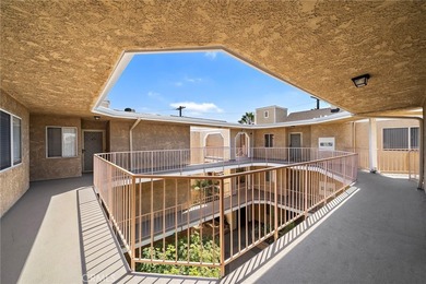 Rare Find! Beautifully upgraded top-floor penthouse in the - photo 5