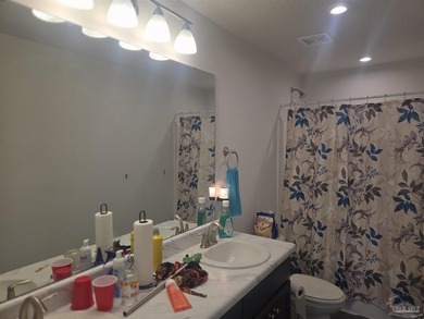 This Glorious And Well Maintained 2 Story, 4 Bedroom, 2.5 Bath - photo 44
