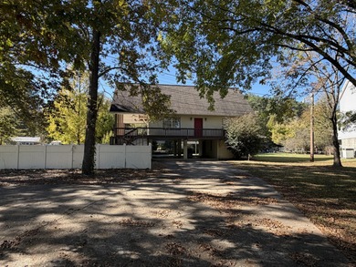 Tenn Tom Waterway Home For Sale in Aberdeen Mississippi