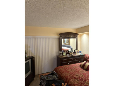 Fabulous opportunity to own a firstfloor unit with a lovely lake - photo 4