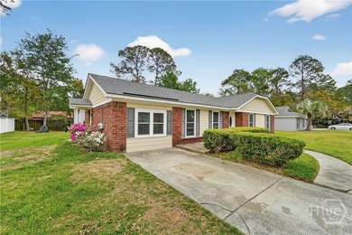 This 3-bedroom, 2-bath residence on Wilmington Island offers - photo 4