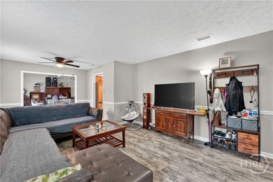 This 3-bedroom, 2-bath residence on Wilmington Island offers - photo 5