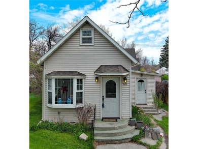 Yellowstone River Home For Sale in Columbus Montana