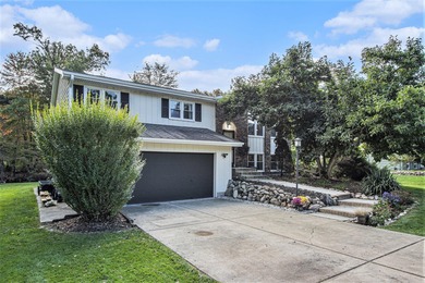 (private lake, pond, creek) Home For Sale in Portage Michigan