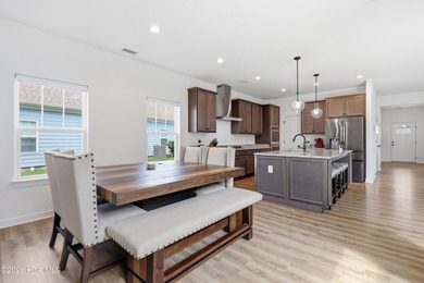 Welcome to the Fost community in Moyock, where this move-in - photo 15