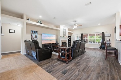 Welcome to the perfect blend of space, comfort, and - photo 17