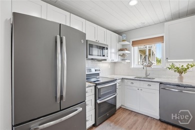 Oceanfront 2BR/2BA 856sqft Updated Vacation Rental Condo Located - photo 9