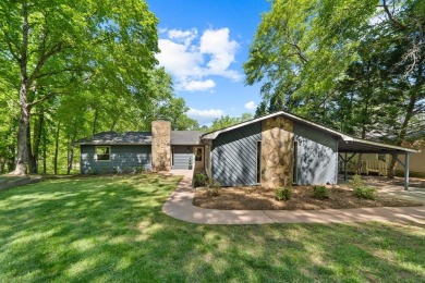Lake Home For Sale in Eatonton, Georgia