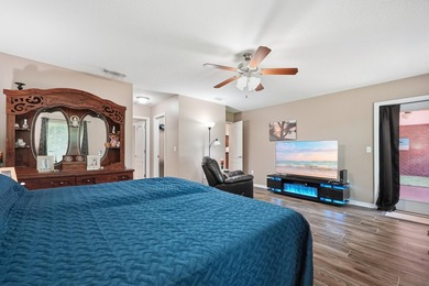 Welcome to the perfect blend of space, comfort, and - photo 33