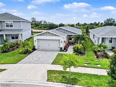 NOW OFFERED FURNISHED! This beautiful 4-bedroom, 2-bath home in - photo 36