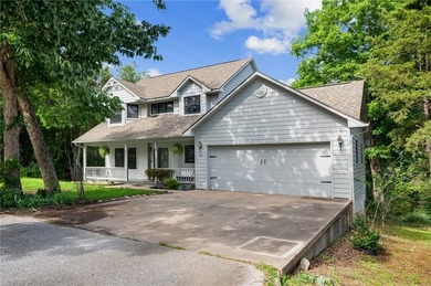 Nestled right next to Table Rock Lake & 15 minutes from Eureka - photo 1