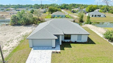 This is a MUST SEE! BRAND NEW WATERFRONT HOME WITH 4 BEDROOMS, 2 - photo 30