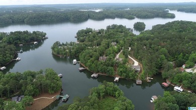 HUGE PRICE REDUCTION!! This beautiful custom built 5 bedroom/5 - photo 42