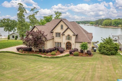 Welcome home to your own private lakefront retreat! Wake up to - photo 2