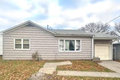 (private lake, pond, creek) Home For Sale in Red Oak Iowa