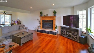 Could this be the financeable, light-fixer of your dreams? - photo 12