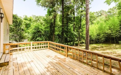 Centrally located in Benton, this beautifully updated home - photo 21