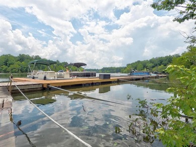 Welcome to lake life at Rough River Lake! This fully furnished - photo 24