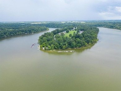 Welcome to lake life at Rough River Lake! This fully furnished - photo 27