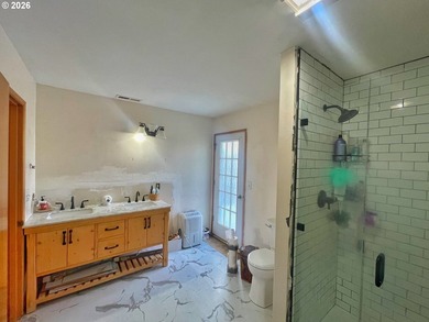 Could this be the financeable, light-fixer of your dreams? - photo 42