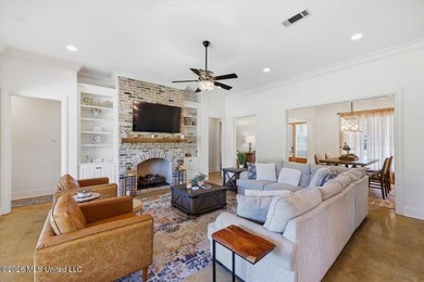 Welcome to this move-in ready lakefront home in desirable - photo 13