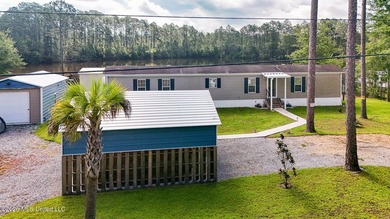 Escape to your own private lakeside retreat! Nestled on 1.3 - photo 7