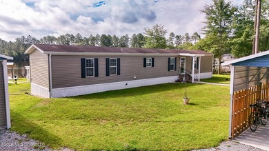 Escape to your own private lakeside retreat! Nestled on 1.3 - photo 8