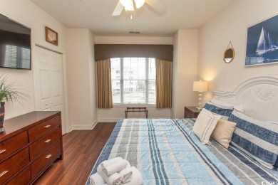 This beautiful lake view end 3-bedroom 2-bathroom FULLY